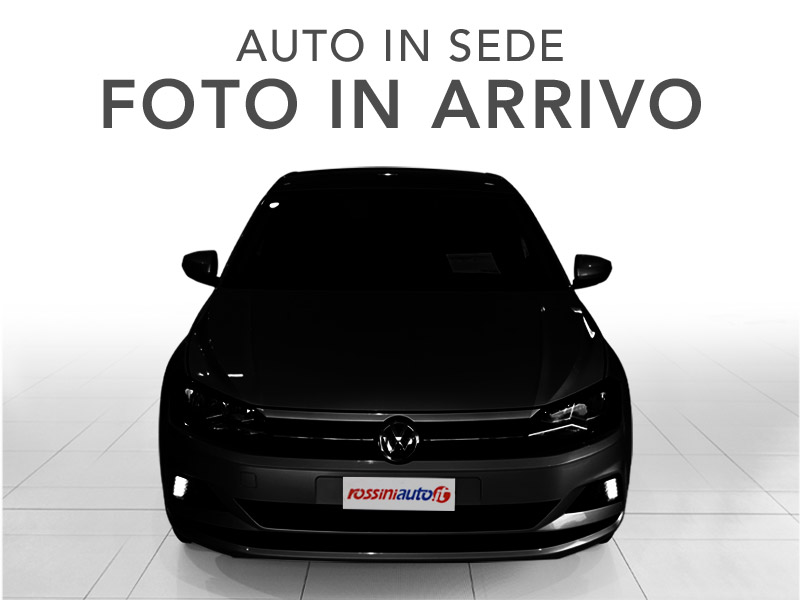 Auto in sede, fotografie in arrivo