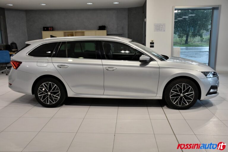 SKODA OCTAVIA WAGON 2.0 TDI 150 CV DSG STYLE DIESEL USATA