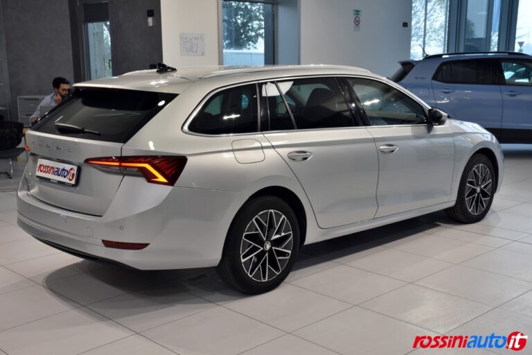 SKODA OCTAVIA WAGON 2.0 TDI 150 CV DSG STYLE DIESEL USATA