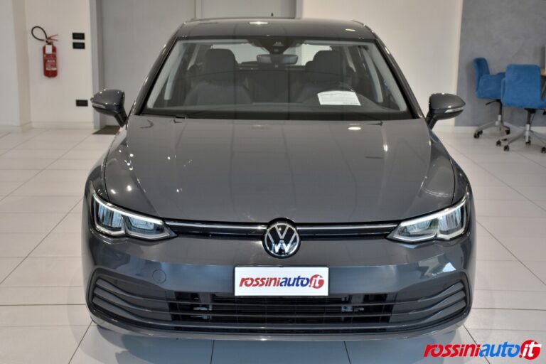 VOLKSWAGEN GOLF 8 MILD-HYBRID 1.5 ETSI 131 CV DSG LIFE USATO