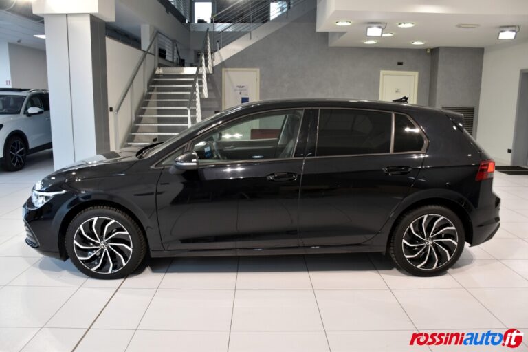 VOLKSWAGEN GOLF 8 DIESEL 2.0 TDI 150 CV DSG LIFE USATA