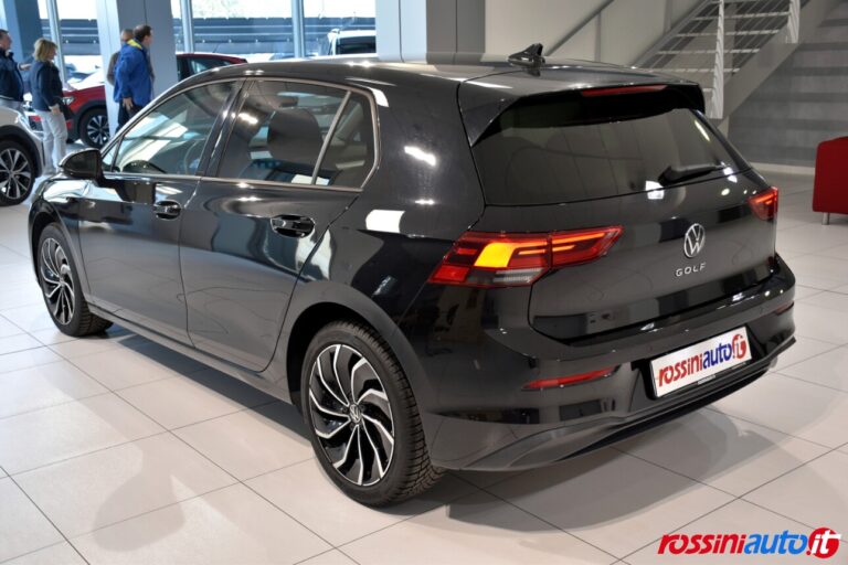 VOLKSWAGEN GOLF 8 DIESEL 2.0 TDI 150 CV DSG LIFE USATA