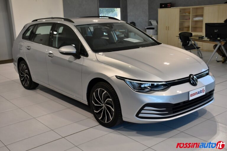VOLKSWAGEN GOLF 8 VARIANT 1.0 ETSI 110 CV DSG LIFE MILD-HYBRID USATA