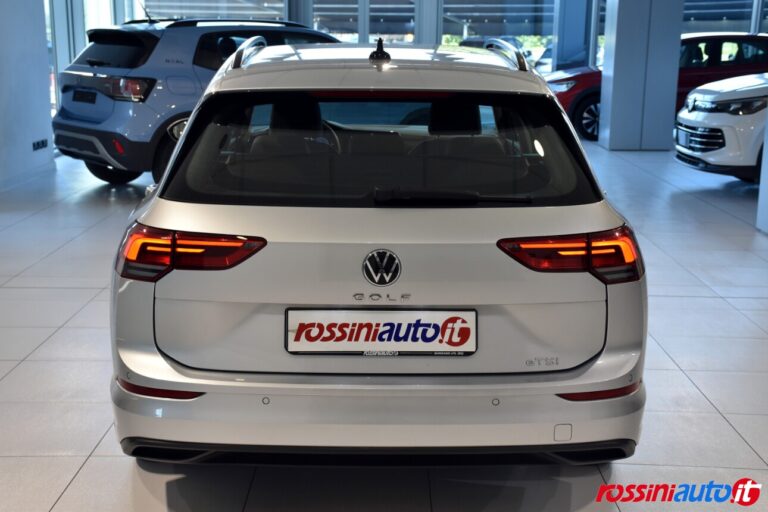 VOLKSWAGEN GOLF 8 VARIANT 1.0 ETSI 110 CV DSG LIFE MILD-HYBRID USATA