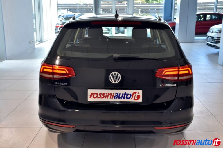 VOLKSWAGEN PASSAT VARIANT DIESEL 1.6 TDI 120 CV DSG BUSINESS USATA