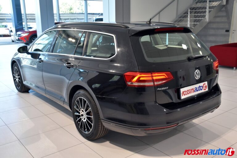 VOLKSWAGEN PASSAT VARIANT DIESEL 1.6 TDI 120 CV DSG BUSINESS USATA