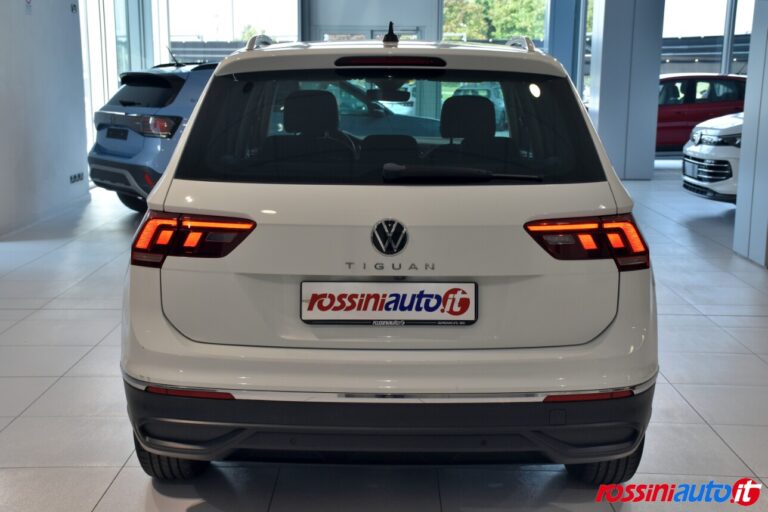 VOLKSWAGEN TIGUAN BENZINA 1.5 TSI 131 CV LIFE USATA