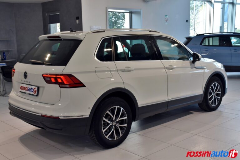 VOLKSWAGEN TIGUAN BENZINA 1.5 TSI 131 CV LIFE USATA
