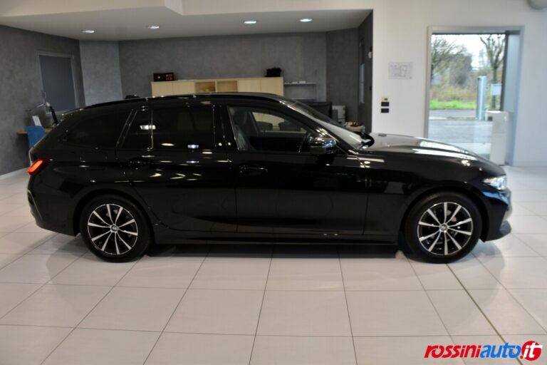 BMW 318D TOURING G21 RESTYLING USATO