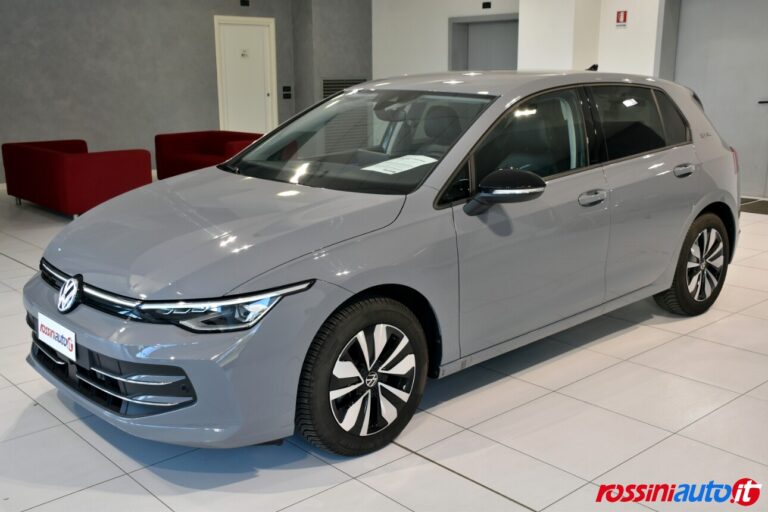 VOLKSWAGEN GOLF 8.5 2.0 TDI 150 CV DSG LIFE GOAL EDITION USATA