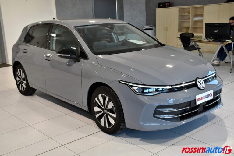 VOLKSWAGEN GOLF 8.5 2.0 TDI 150 CV DSG LIFE GOAL EDITION USATA
