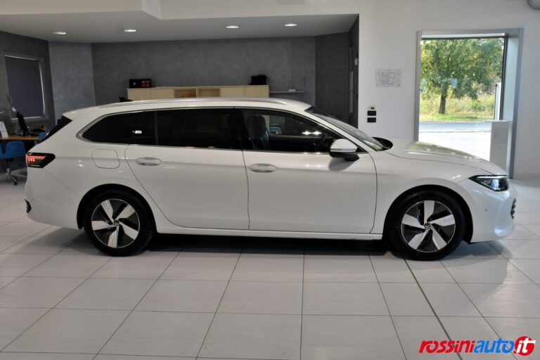 VOLKSWAGEN NEW PASSAT 2.0 TDI 150 CV DSG BUSINESS USATA