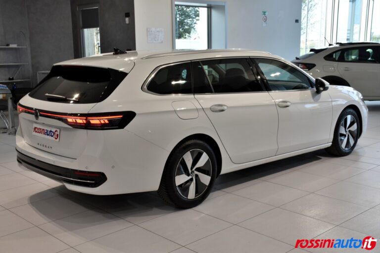 VOLKSWAGEN NEW PASSAT 2.0 TDI 150 CV DSG BUSINESS USATA