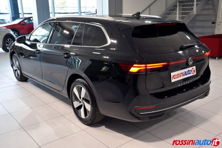 VOLKSWAGEN NEW PASSAT 2.0 TDI 150 CV DSG BUSINESS USATA