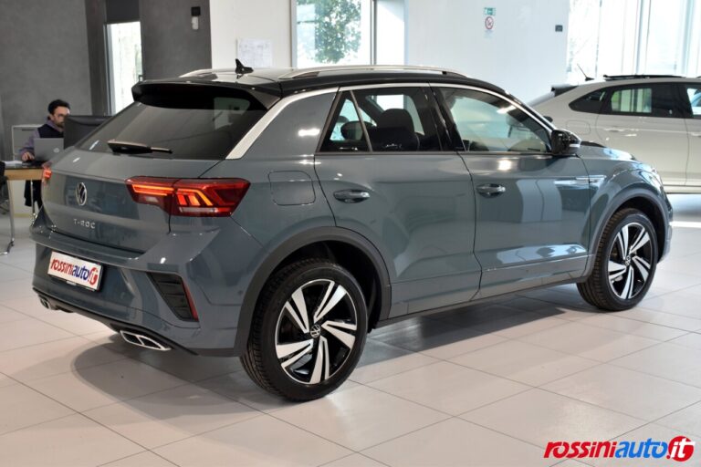 VOLKSWAGEN T-ROC  BENZINA 1.5 TSI 150 CV R-LINE USATA