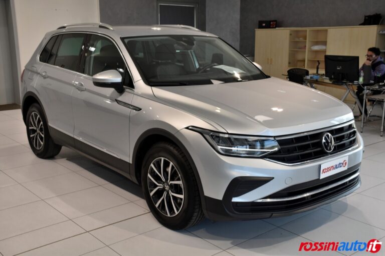VOLKSWAGEN TIGUAN BENZINA 1.5 TSI 150 CV DSG LIFE USATA