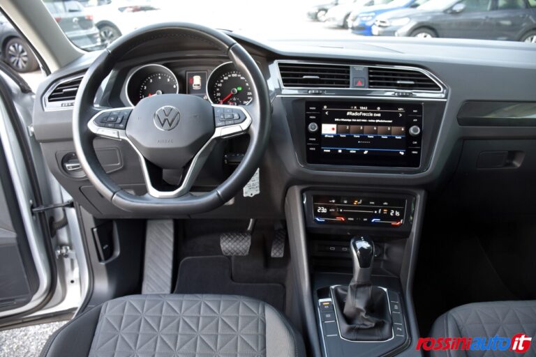VOLKSWAGEN TIGUAN BENZINA 1.5 TSI 150 CV DSG LIFE USATA