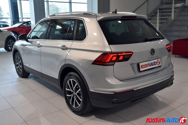 VOLKSWAGEN TIGUAN BENZINA 1.5 TSI 150 CV DSG LIFE USATA