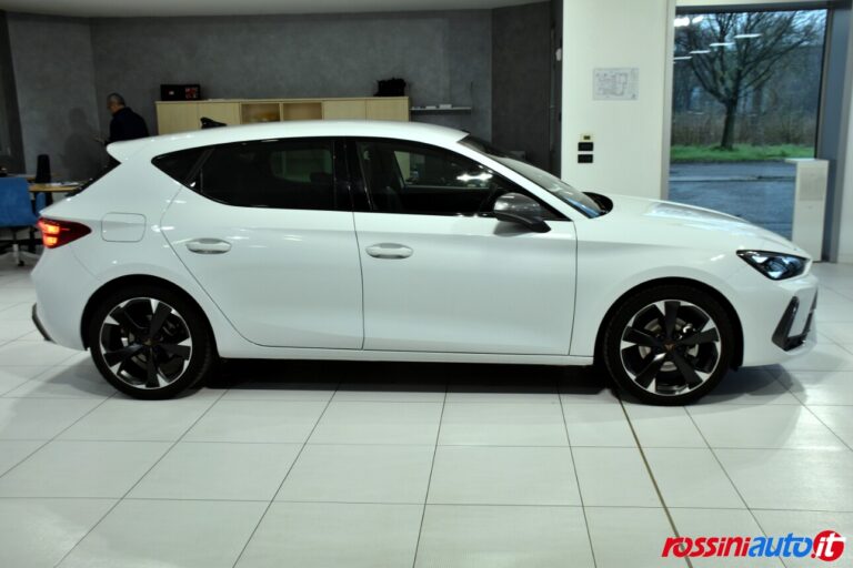 CUPRA NUOVA LEON 1.5 HYBRID 150 CV DSG USATA