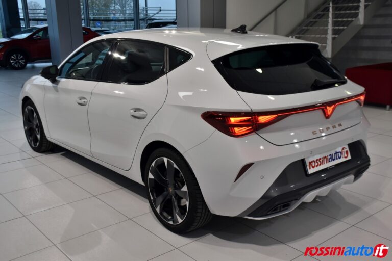 CUPRA NUOVA LEON 1.5 HYBRID 150 CV DSG USATA