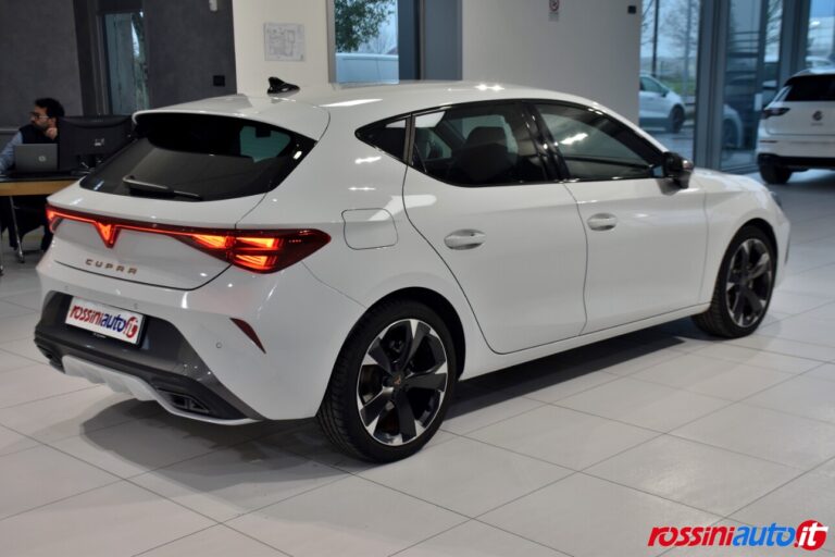 CUPRA NUOVA LEON 1.5 HYBRID 150 CV DSG USATA