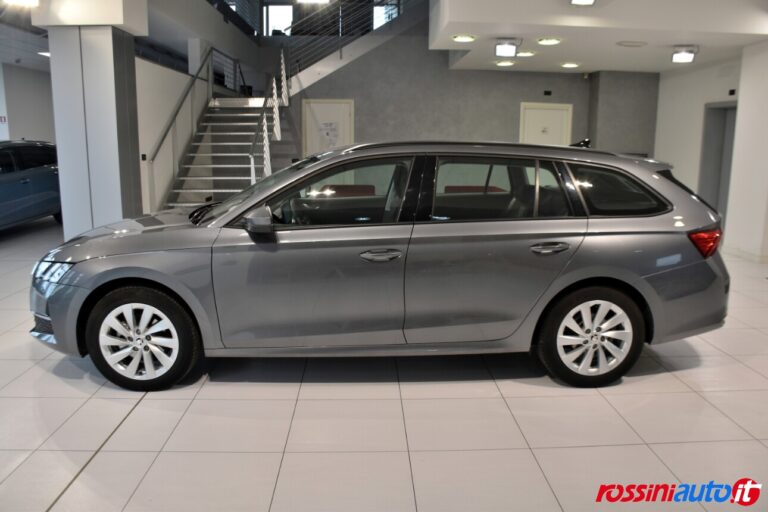 SKODA NUOVA OCTAVIA WAGON 2.0 TDI 150 CV DSG SELECTION DIESEL USATA