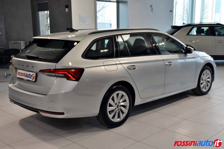 SKODA NEW OCTAVIA WAGON 2.0 TDI 150 CV DSG SELECTION USATA