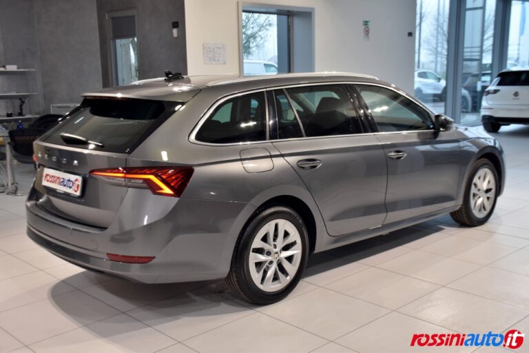 SKODA OCTAVIA WAGON 2.0 TDI 150 CV DSG STYLE DIESEL USATA