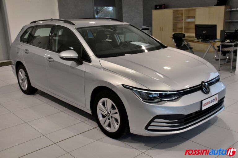 VOLKSWAGEN GOLF VARIANT 1.5 ETSI 131 CV DSG LIFE MILD-HYBRID USATA
