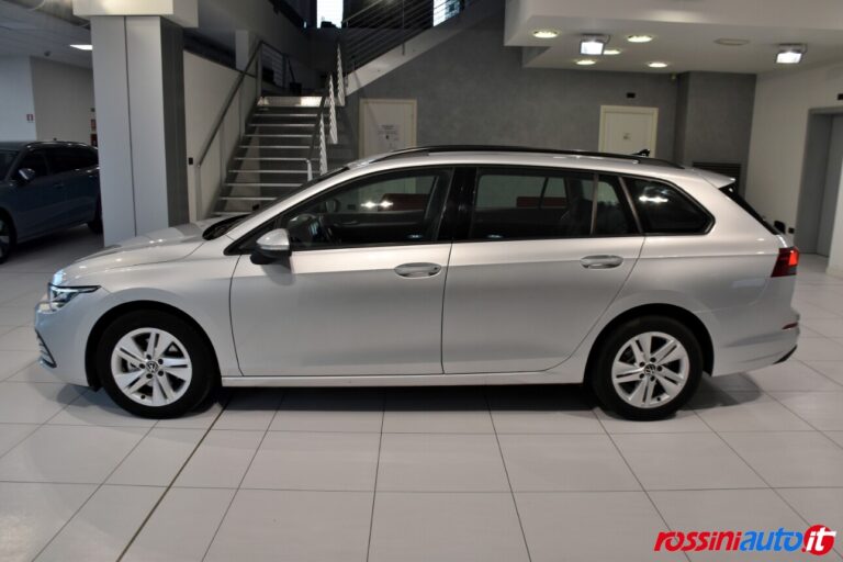 VOLKSWAGEN GOLF VARIANT 1.5 ETSI 131 CV DSG LIFE MILD-HYBRID USATA