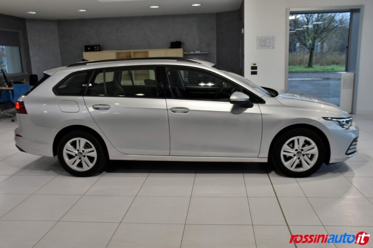 VOLKSWAGEN GOLF VARIANT 1.5 ETSI 131 CV DSG LIFE MILD-HYBRID USATA