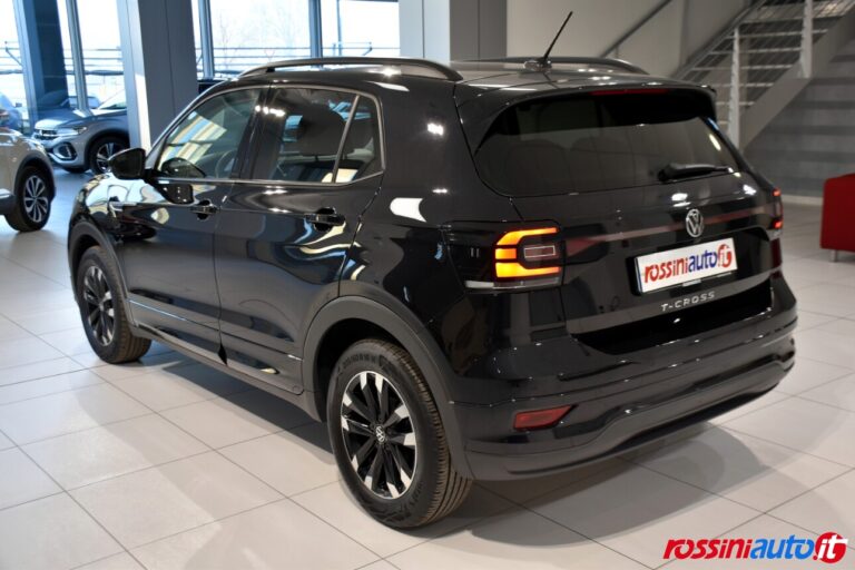 VOLKSWAGEN T-CROSS BENZINA 1.0 TSI 95 CV SPORT USATA