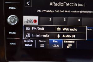 VOLKSWAGEN T-ROC DIESEL 2.0 TDI 150 CV DSG R-LINE USATA