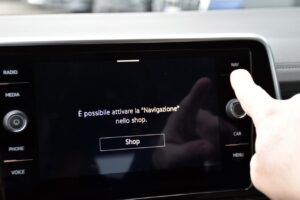 VOLKSWAGEN T-ROC DIESEL 2.0 TDI 150 CV DSG R-LINE USATA