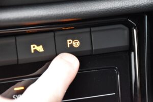 VOLKSWAGEN T-ROC DIESEL 2.0 TDI 150 CV DSG R-LINE USATA