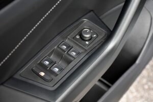 VOLKSWAGEN T-ROC DIESEL 2.0 TDI 150 CV DSG R-LINE USATA