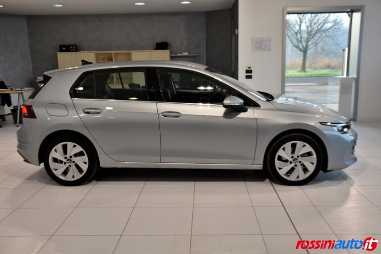 VOLKSWAGEN GOLF 8.5 2.0 TDI 150 CV DSG STYLE DIESEL USATA