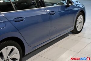 VOLKSWAGEN NUOVA GOLF 8.5 DIESEL 2.0 TDI 150 CV DSG STYLE USATA