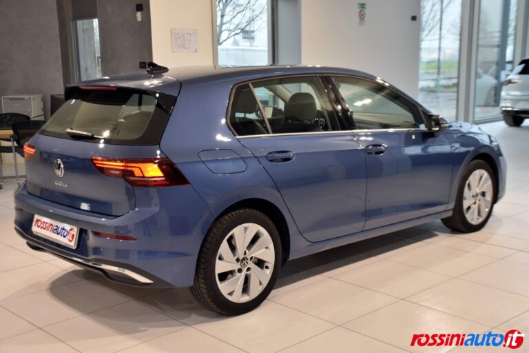 VOLKSWAGEN NUOVA GOLF 8.5 DIESEL 2.0 TDI 150 CV DSG STYLE USATA