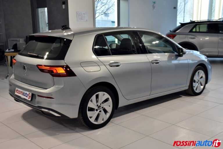 VOLKSWAGEN GOLF 8.5 2.0 TDI 150 CV DSG STYLE DIESEL USATA