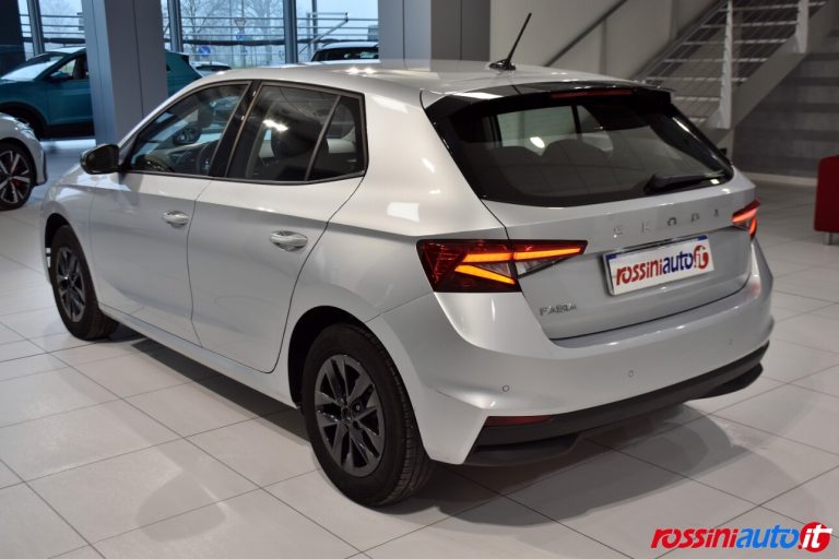SKODA NUOVA FABIA BENZINA 1.0 TSI 95 CV YOUNG EDITION USATA