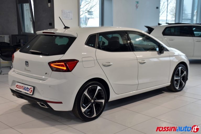 SEAT IBIZA 1.0 ECOTSI 95 CV FR TECH PACK USATA