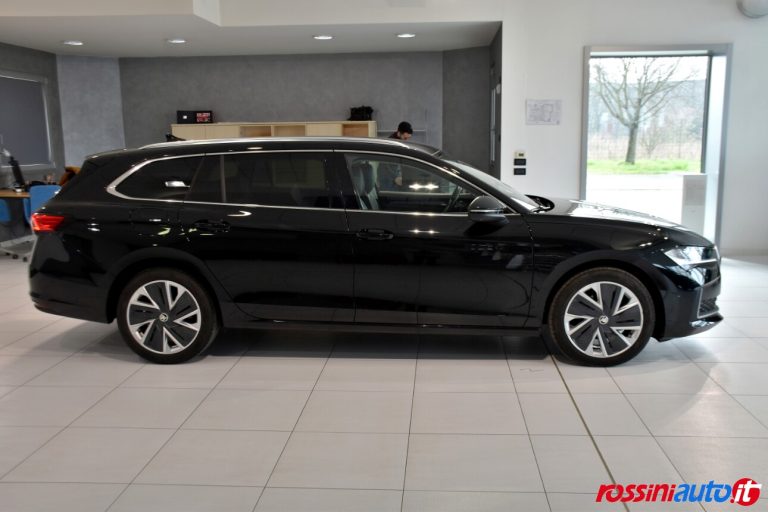 SKODA NUOVA SUPERB DIESEL 2.0 TDI 150 CV DSG STYLE USATA