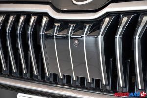 SKODA NUOVA SUPERB DIESEL 2.0 TDI 150 CV DSG STYLE USATA
