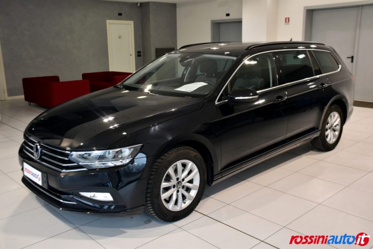 VOLKSWAGEN PASSAT VARIANT 2.0 TDI 150 CV DSG BUSINESS USATA