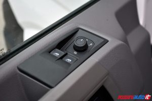 VOLKSWAGEN CRAFTER 50/35 2.0 TDI 122 CV L4 RWD CENTINA E TELO USATO