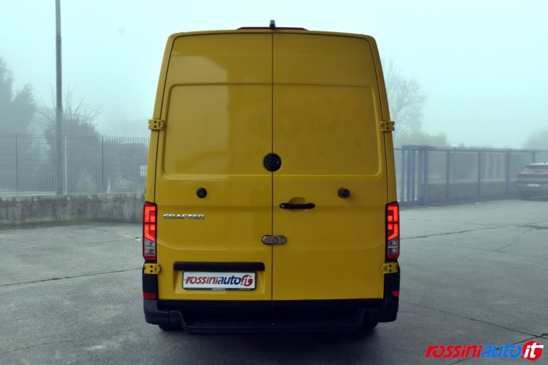 VOLKSWAGEN CRAFTER 30Q 2.0 TDI 140 CV L3H3 LOGISTIC USATO