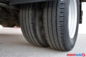 VOLKSWAGEN CRAFTER 50/35 2.0 BITDI 177 CV DSG L4 RWD FURGONE CON CENTINA E TELO USATO