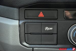VOLKSWAGEN CRAFTER 50/35 2.0 BITDI 177 CV DSG L4 RWD FURGONE CON CENTINA E TELO USATO