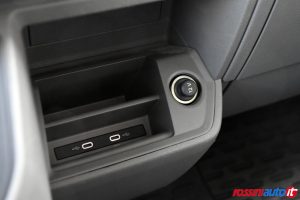 VOLKSWAGEN CRAFTER 50/35 2.0 BITDI 177 CV DSG L4 RWD FURGONE CON CENTINA E TELO USATO